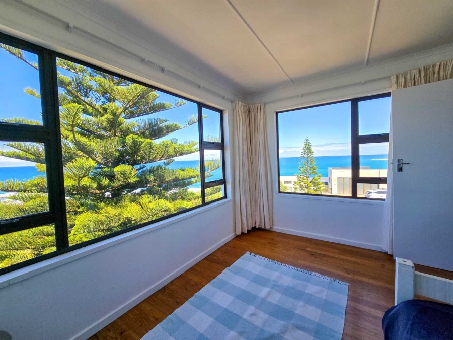 5 Bedroom Property for Sale in Jongensfontein Western Cape